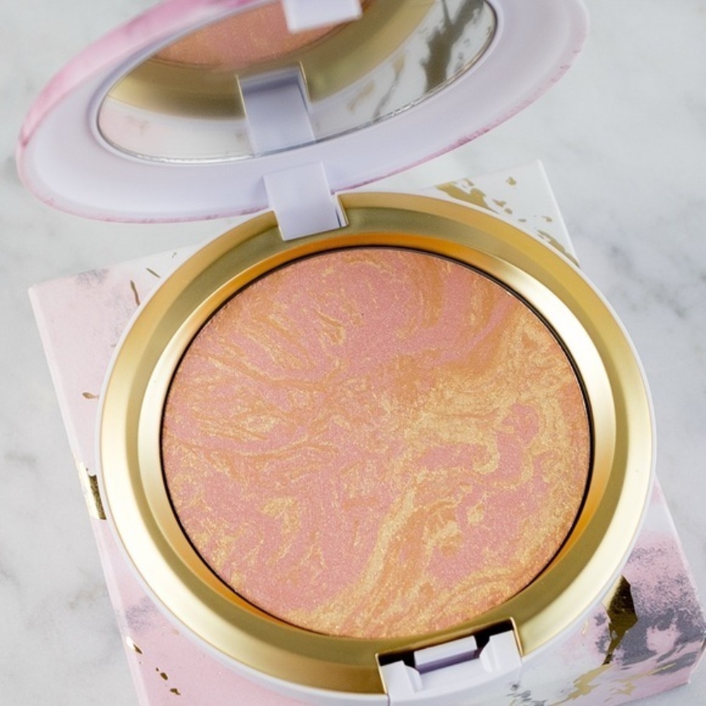 MAC COSMETICS ELECTRIC WONDER INTO ETERNITY BLUSH/HIGHLIGHTER‼️